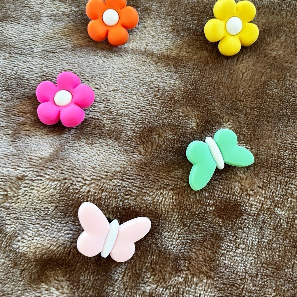 Colorful Flower and Butterfly Crocs/ Jibbitz Style Shoe Decorations Set of 5 - Picture 1 of 6